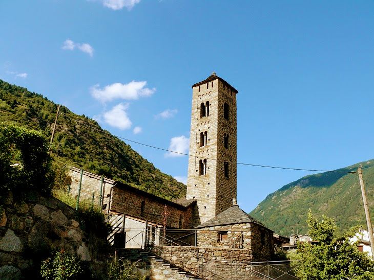 Màrqueting de Continguts a Andorra. El màrqueting de continguts és un dels pilars del màrqueting d'atracció.124, Gabriel Pèri - 09100 PAMIERS andorre@orange.fr +33608866146Màrqueting de Continguts a Andorra. El màrqueting de continguts és un dels pilars del màrqueting d'atracció.Màrqueting ContingutsCommunity ManagerGestion de Vídeos y de Fotografias, Google cada dia da más valor a las imagenes y los vídeos, incluimos en nuestras cuotas la creación de pequeños vídeos adaptados a redes sociales.Manteniment de xarxes socials:Tel. +376360387El seu Community Manager publicarà en xarxes socials en funció de l’opció que sigui millor per a vostès (1, 2, 3 o 4 publicacions setmanals) Gestió de les seves xarxes socials i Creació i disseny de continguts l’ajudem i li donem idees per a les publicacions a Xarxes Socials.Tel. França +33608866146GESTIÓ DE CONTINGUTS, GESTIONEM LA SEVA WEB T.+376360387La Seva WEB en WordPress o botiga online en PRESTASHOP en 48 horesde 666.€ + hosting anual  -a-  1.111.€ + hosting anual + Certificat de Seguretat SSLcompletament acabada amb NOM, CONTINGUTS i FOTOS.Tel.  Andorra +376 360 387  – Tel. França Mobile +33 (0)608866146 –mk.europa@gmail.cominfo@dissenywebandorra.euinfo@app-shop.frRéférencement Web Ariègeempresa Francesa situada a l’Ariège empresa constituïdaper Catalans amb Residencia a França.Podem treballar amb Català, Francès, Anglès i Espanyol.Ideal per un País multilingüe com Andorra.La Seva WEB en WordPress en 48 hores de  666.€ + hosting anual a 1.111.€completament acabada amb NOM, CONTINGUTS i FOTOS.A la vegada ens ocupem de la GESTIÓ de CONTINGUTS de la seva WEB, vostè no ha de fer res,nosaltres ens ocupem de les FOTOS i dels TEXTOS.http://www.referencement-web-ariege.fr 124, Gabriel Péri –  09100 Pamiers – Ariège (France)T. +33 (0) 608866146  –  T. Andorra +376.360.387SKIPE ” PaginesGrogues ”  referencementwebariege@orange.fr  El màrqueting de continguts a Andorra, és un dels pilars del màrqueting en l’actualitat. Però… ¿Què és ben bé el màrqueting de continguts?Per explicar-ho cal que ens remuntem al món de publicitat de fa uns anys, on el màrqueting era principalment invasiu i les estratègies se centraven a atraure l’atenció del públic objectiu a qualsevol preu, havíem de vendre. Actualment, però, el màrqueting es basa precisament el fet contrari: donar al públic objectiu de la marca, producte o servei exactament allò que necessita. Aquesta nova corrent s’anomena inbound màrqueting, i es basa en tres pilars: un bon posicionament SEO Andorra, Search Engine Optimization Andorra, una estratègia de social media Andorra potent i un bon màrqueting de continguts a Andorra.El màrqueting de continguts és una estratègia mitjançant la qual les empreses fidelitzen els clients i en guanyen de nous donant-los la informació i els continguts que són del seu interès, sota la famosa premissa “givers get” o del Pagès, “Si treballes la Terra reculls”, que significa que aquells que donen acaben rebent. Així, a través d’uns continguts del format que sigui (butlletins, fulletons, vídeos Andorra, entrades en un blog, etc.), les marques aconsegueixen que els clients s’identifiquin amb elles i se sentin atrets per elles, precisament perquè les perceben com a un aliat i no com a un enemic a evitar.Piqué compra un hotel a Andorra per a residència de futbolistes L’establiment, de dues estrelles, està a Escaldes i Messi també podria haver participat en la inversió¿Qué es el coaching?Reinvéntate a través de la Neuro-caligrafía Quieres cambiar y no sabes cómo Cambia tu letra, cambia tu vidaEn Manual-mente. el Dr. Joaquim Valls expone la génesis de esta nueva herramienta tan adecuada para coaches como es la Programación NeurocaligráficaCOSMÉTICA NATURAL ONDALIUM en Gran Farmacia AndorraEls comerços hauran d’indicar el preu dels productes a la venda – El preu s’haurà de veure “de manera inequívoca i clarament llegible”El Aeropuerto Andorra-La Seu d’Urgell recibirá los primeros vuelos comerciales en otoñoBarcelona necesita talento digital y lo necesita ya – Barcelona Digital Talent.Precisamos, un COMMUNITY MANAGER, para empresa de gestión de marcas y patentesProbablemente al contratar un community manager este no tiene intención de engañarte, sino que simplemente no tiene los conocimientos adecuados y tampoco sabe que no los tiene…. No hablamos aquí de las faltas de ortografía muy habitual en determinados community Managers Andorranos, esto será motivo de otro artículo.Google Maps, en camino a convertirse en la aplicación de restaurantes del futuroLos 33 trabajos más solicitados y en los que es facil obtener un buen salario – 33 most recruited jobsBorda Xixerella 018 & Mirakbe Dimecres 10 d’abril a les 20.30 hores Lloc: Borda Xixerella Ctra. De Pal, 6 AD400 La Massana. PLACES LIMITADES . Reserves: +376 841 100 (Borda Xixerella) Preu per persona: 60€ q¿Cómo preparar mi página web de cara a las búsquedas por voz?¿Cómo consigo vender mi Hotel al mejor precio posible?Relations marques / instagrameuses : le grand bluffTenim clients de xarxes socials i webs del sector de nit, restaurants, bars, clubs privats i empreses industrials5 formas de aprovechar el social media marketing para que tomes ventajaGoogle ha lanzado un nuevo sitio de búsqueda de hoteles. Un movimiento que podría poner en graves problemas a las OTAsPor qué el marketing de influencers debe hacerse adulto y ser medidoESTUDIAR SEM & SEO“La digitalisation s’accélère, c’est inarrêtable” (Max Jadot, BNPP Fortis)Feliç dia de la Constitució AndorranaMejorar la clasificación local en GoogleMobile World Congress Barcelona 2019Diccionario de términos sobre Bitcoin y Blockchain +Info T.+376360387 – T.+33608866146El Search Engine Optimization (SEO por sus siglas en inglés), es una práctica que se ha vuelto indispensable en las estrategias de marketing y comerciales, orientadas a mejorar el posicionamiento de un sitio web en los resultados de Google, Bing, Yahoo u otros buscadores de Internet.​Cómo afectan las opiniones online a la publicidad del restauranteDrive-to-Store : SoLocal veut aider les PME à optimiser leur référencement localDesmotivar a la competencia La competencia me motiva y de la misma forma que yo les analizo a ellos, ellos me analizan a mí. Cuando me observan quiero que piensen una cosa.El futuro sin anuncios ha alertado de que los responsables de marketing deberían empezar a prepararse para un mundo sin anuncios.5 formations pour vendre sur le webGoogle Shopping. L’acheteur remplit un panier unique, avec des vendeurs différents, et Google gère le paiement multi-marchand.Google Shopping va devenir une marketplace, sur le même modèle qu’Amazon ou CdiscountWebs, Blogs, APPS i gestió de continguts per a posicionar millor la seva web.Antes de empezar con el marketing de contenidos para su hotel… Investigue al lector. Debe saber muy bien a quién quiere hablarle.Diseño de páginas web y tiendas online WordPress freelance Andorra, Sabadell, Barcelona y ToulouseEspecialistas en la gestión de REDES SOCIALES y WEBS de RESTAURANTES – Restaurante Borda Xixerella en Andorra – Posicionamiento en GoogleLa necesaria transformación del pequeño comercio en el siglo XXITendencias de Marketing para 2019Para mejorar Google Maps y compartir tus fotos y videos favoritos, primero, agrégalos a Google MapsGoogle Maps: La aplicación que consigue conectar empresas con clientesConseguir más reservas sin intermediaciónActua ofereix fins a 6.000 euros en subvencions a les pimes L’objectiu és donar suport a la transformació de l’empresa andorranaCamp renya el sector hoteler per no apostar pel Cirque du Soleil l’espectacle d’aquest any ha tingut un impacte econòmic de 21,6 milions d’euros al paísCommunity Manager Andorra Esta lista de los 10 libros imprescindibles para dominar las redes sociales hace un paseo por los principales textos que debes tener en tu biblioteca si deseas dedicarte al mundo del social media y las comunicaciones en Internet, además de los textos recomendados para los fanáticos de la tecnología.Tienes problemas con la ficha de Google Business soy especialista en Google business local guide 8 con más de 2 300 000 visitas a mis fotos de Google mapsCrear una página de Google My Business permite a empresas, organizaciones y a todo tipo de marcas o entidades tener una mayor presencia en internet,  gracias a la publicación simultánea de los datos en la empresa en Google Maps y en Google My Business y los propios resultados de búsqueda.Google My Business te dará una visibilidad en la página de resultados sin ninguna comparación posible: casi la mitad de la página de resultados de búsqueda con la información relevante de tu empresa o negocio.Experto en neuromarketing: cómo influir en la mente del consumidor para vender másAumentamos el tráfico de visitas cualificado. Optimizamos el posicionamiento web.AGENCIA DE MARKETING DIGITAL EN ANDORRA Y TOULOUSE – SEOBon dia, som especialistes en Farmàcies (Gestió de continguts) molts laboratoris farmacèutics aconsellen com una forma de posicionament , la creació d’un Blog per a la Farmàcia, també es molt important per a la cerca local el Google business.Los hoteles de Conil se unen para romper su dependencia de las OTAs¿A qué destinarán sus recursos para SEO durante los próximos meses los responsables de marketing?OnlineValles.com realizará cursos de marketing digital a sus clientesDice la prestigiosa revista Forbes que si no haces content marketing estás muertoUno de cada tres españoles considera su móvil como su equipo principal para acceder a InternetExisten 10 tipos más comunes de marketing cooperativo, que se practican en pequeñas, medianas y grandes empresas.¿Cómo posicionar un blog? Contenidos optimizados para SEO de Référencement Web Ariège T. 0608866146 – T. Andorra +376360387 . andorre@orange.fr .BUSCAR USUARIOSBuscar:124, Gabriel Pèri - 09100 PAMIERS andorre@orange.fr +33608866146Copyright © 2019 Màrqueting de Continguts a Andorra. El màrqueting de continguts és un dels pilars del màrqueting d'atracció.. Creado con WordPress & Corporate Business WordPress ThemeINFORMACIÓN DE CONTACTO HOTEL ROC MELERC/Forn s/n, Urbanització Ribagrossainfo@hotelrocmeler.comhotelrocmeler.comTeléfono: +376 83 07 14Màrqueting de Continguts a Andorra. El màrqueting de continguts és un dels pilars del màrqueting d'atracció.